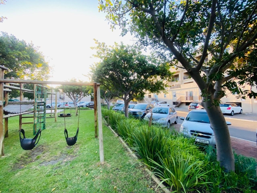 To Let 2 Bedroom Property for Rent in Royal Ascot Western Cape